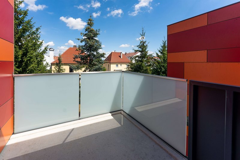 - Hochwertiges Apartment mit Balkon für Studenten, Auszubildende und Schüler