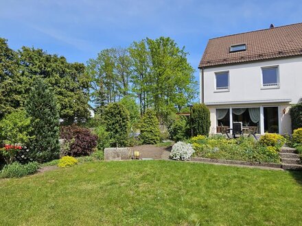 Ihr neues Zuhause, stadtnah, im Grünen! Reihenendhaus im begehrten Nürnberger Süden!