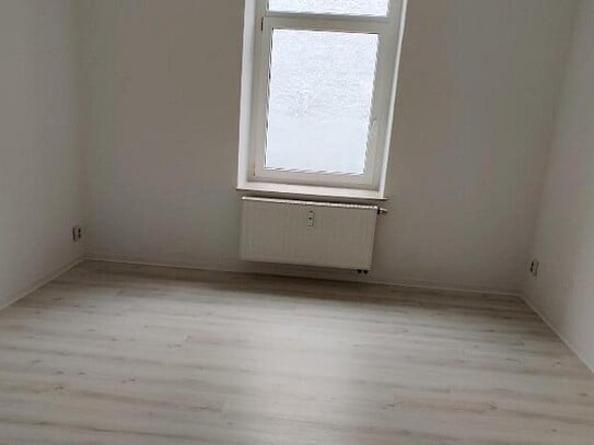 4 Zimmer Wohnung Erdgeschoss frei ab 01.03.2025