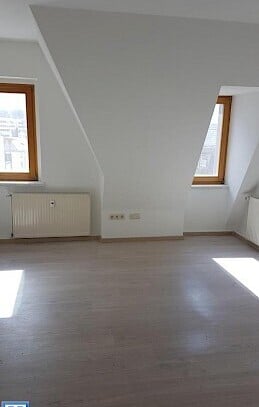 3 Zimmer Dachgeschosswohnung frei ab 01.03.2025 vorläufig noch mit EBK