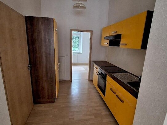 helle 2,5 Zimmer Wohnung mit Einbauküche und Balkon - hier wartet ihr neues Zuhause auf Sie