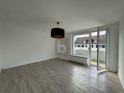 SANIERT - EBK - 3 ZIMMER - BALKON