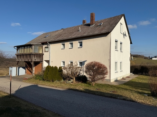 Großzügiges Mehrfamilienhaus in ruhiger Lage in Heinersreuth zu verkaufen!