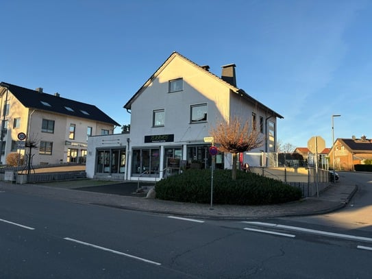 Modernes Bistro/Café im Zentrum von Jöllenbeck