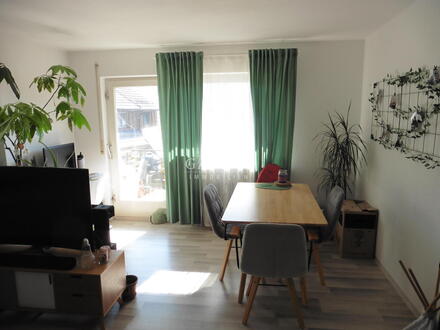 Solide 3 Zimmer-Wohnung mit Balkon und Garage