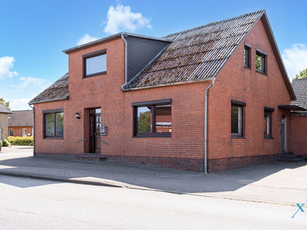 Einfamilienhaus mit Potential mitten in Erfde