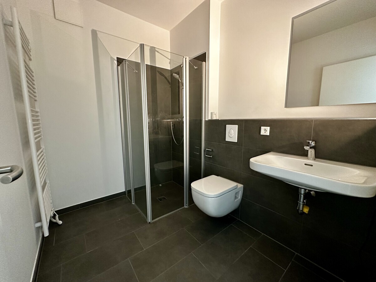 Hastedt: Moderne 3 Zi. EG-Whg. mit EBK, 2 Terrassen, 2 Abstellräume, PKW Stellplatz-barrierefrei - Foto 4