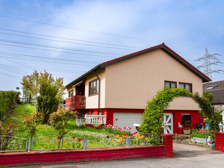 Idyllisches EFH in Nordheim mit ca. 523 m² Gartenparadies inkl. Garage in ruhiger Feldrandlage