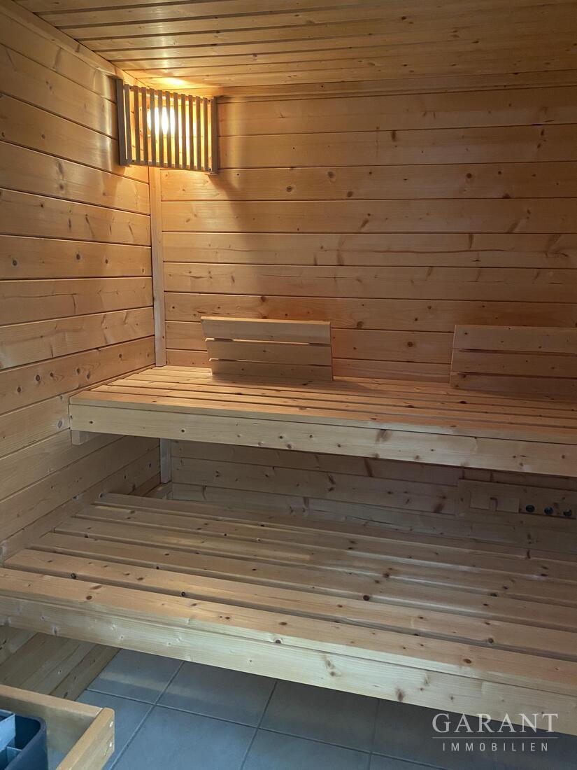 Großzügiges Zweifamilienhaus mit Wintergarten, Sauna, zwei Kaminen, Garage und schönem Grundstück – 04683 Ammelshain, 4683 Ammelshain – Vorschaubild 15