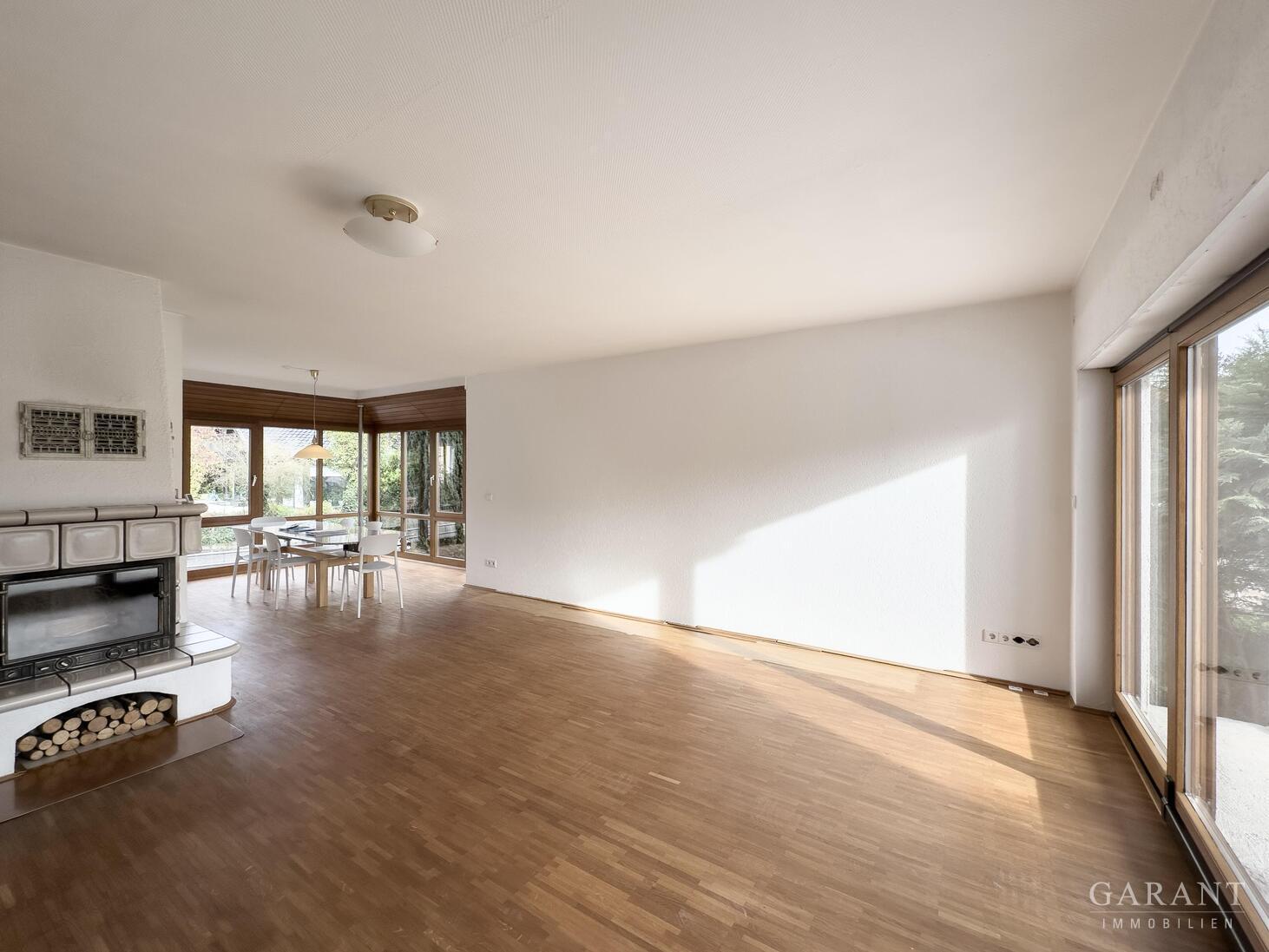 *** Architektenhaus mit zwei Wohneinheiten: stilvolles Wohnen mit vielseitigen Möglichkeiten *** – 67259 Großniedesheim, 67259 Großniedesheim – Vorschaubild 2