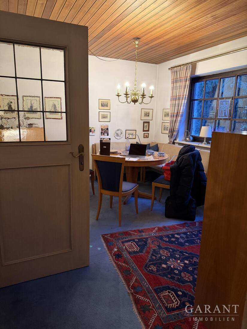 Charmanter Bungalow mit Galerie, Gartenidylle und Garage in Fürth-Vach – 90768 Fürth, 90768 Fürth – Vorschaubild 2