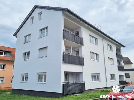 BERK Immobilien - 3-Zimmer-ETW im 1.OG mit Balkon in gepflegtem MFH