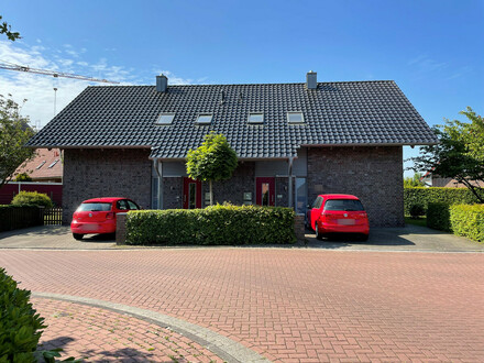 Moderne Doppelhaushälfte in Edewecht zu verkaufen! Zentrale Lage.