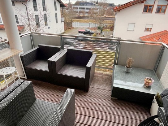 Exklusive schöne 3 Zimmer-Wohnung + Galerie in Holzkirchen