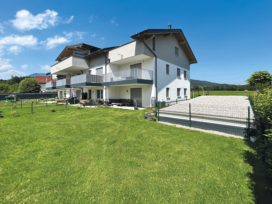 Wunderschöne neuwertige Gartenwohnung am Stadtrand