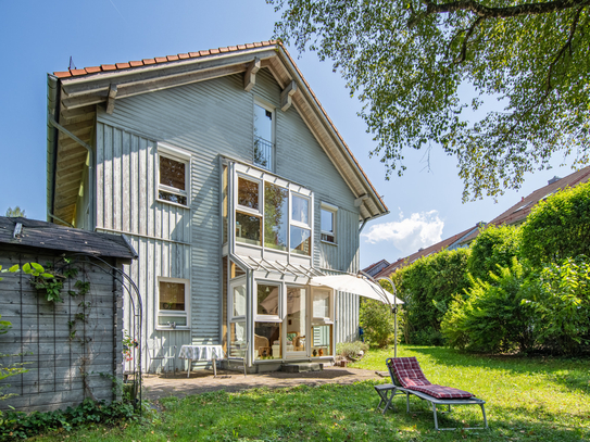 Lichtdurchflutetes REH (Klimaholzhaus) mit Traumgarten am Naturschutzgebiet & Tiefgarage in Penzberg