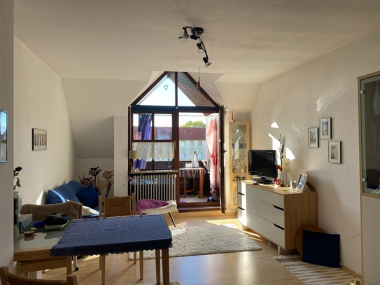 Verkaufe 1.5 Zimmer helle Dachgeschosswohnung in Forchheim