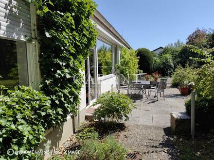 Herrlich gelegenes Anwesen mit Einliegerwohnung und großem Garten in Göppingen!