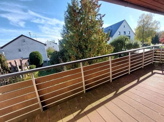 HEUER NOCH INS EIGENHEIM **Teilsaniertes 2-Familienhaus mit Garage und großem Garten **