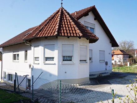 Helle 2-Zimmer-Wohnung mit Terrasse und zwei Bädern in Wildensorg