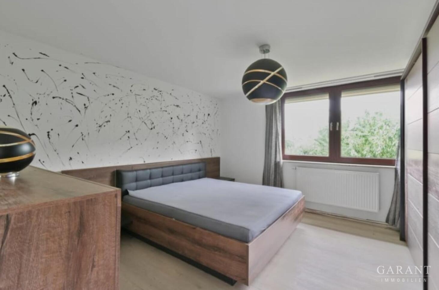 Gepflegtes Zweifamilienhaus mit großem Garten, Terrasse, Dachterrasse & Ausbaupotenzial in Scheßlitz – 96110 Scheßlitz, 96110 Scheßlitz – Vorschaubild 5