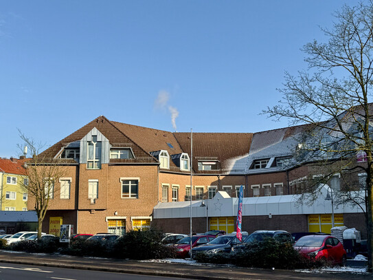 Büro-/Praxisfläche mit neuem Bodenbelag in markanter Lage in Bielefeld - Ost (Otto-Brenner-Straße)