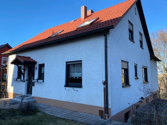 Einfamilienwohnhaus in Eschenbach!