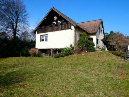 Großes Zweifamilienhaus mit Einliegerwohnung und wunderschönen Aussicht