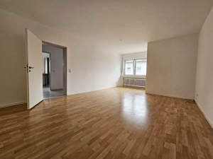 Attraktive 3 ZKB-Wohnung mit Balkon in naturnaher Lage – 55126 Mainz, 55126 Mainz – Vorschaubild 3