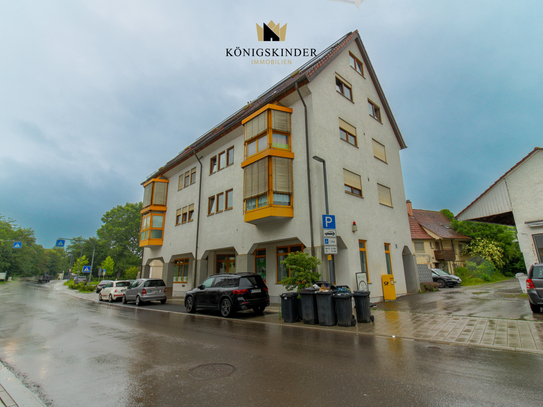 2,5 Zi.-Obergeschosswohnung mit Balkon und tollem Ausblick in zentraler Lage