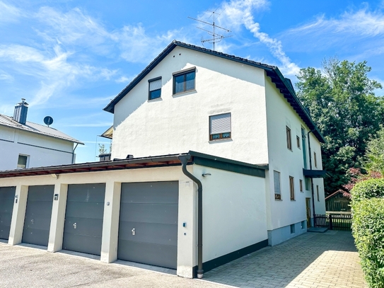 Attraktive und ruhig gelegene 3,5-Zimmer Wohnung mit Garage und herrlichen Ausblick!