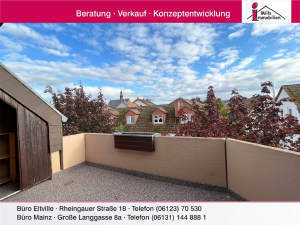 Helle 3 ZKB Eigentumswohnung mit großem Balkon im zweiten OG in ruhiger und dennoch zentraler Lage!