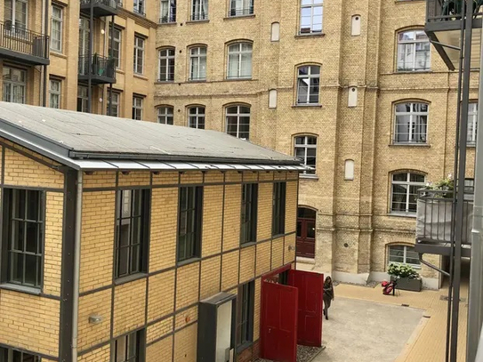 gehobene 1,5 Zimmer-Wohnung mit Loft-Charakter, bezugsfrei,beliebte-ruhige Wohnlage,Balkon,EBK,Lift