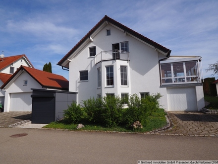 In bester Lage: Freistehendes Einfamilienhaus am Feldrand mit vielen Extras!