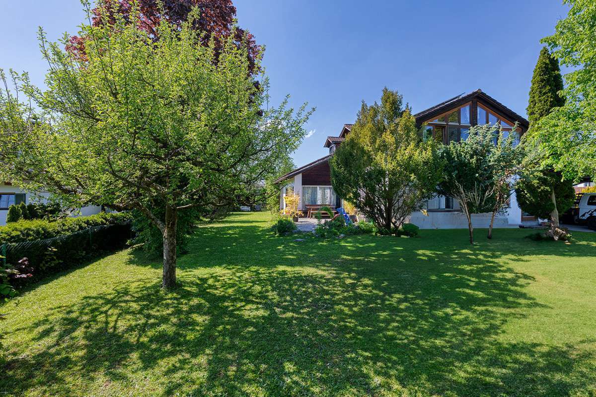 Einfamilienhaus mit Wohlfühlcharakter in begehrter Lage von Raubling/Pfraundorf! – 83064 Raubling, 83064 Raubling – Vorschaubild 3