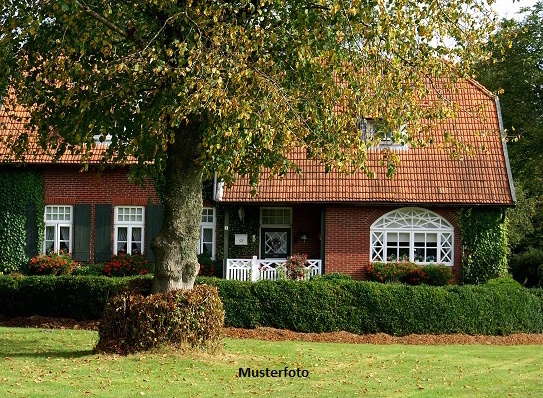 Gepflegte Hofstelle mit Wohnhaus und Ausgedinge