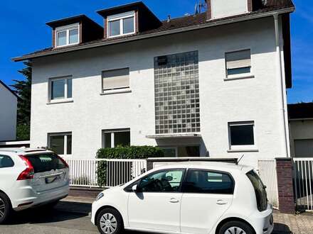 Steinbergviertel! Charmante und renovierte 2 Zimmer Wohnung für Singles!