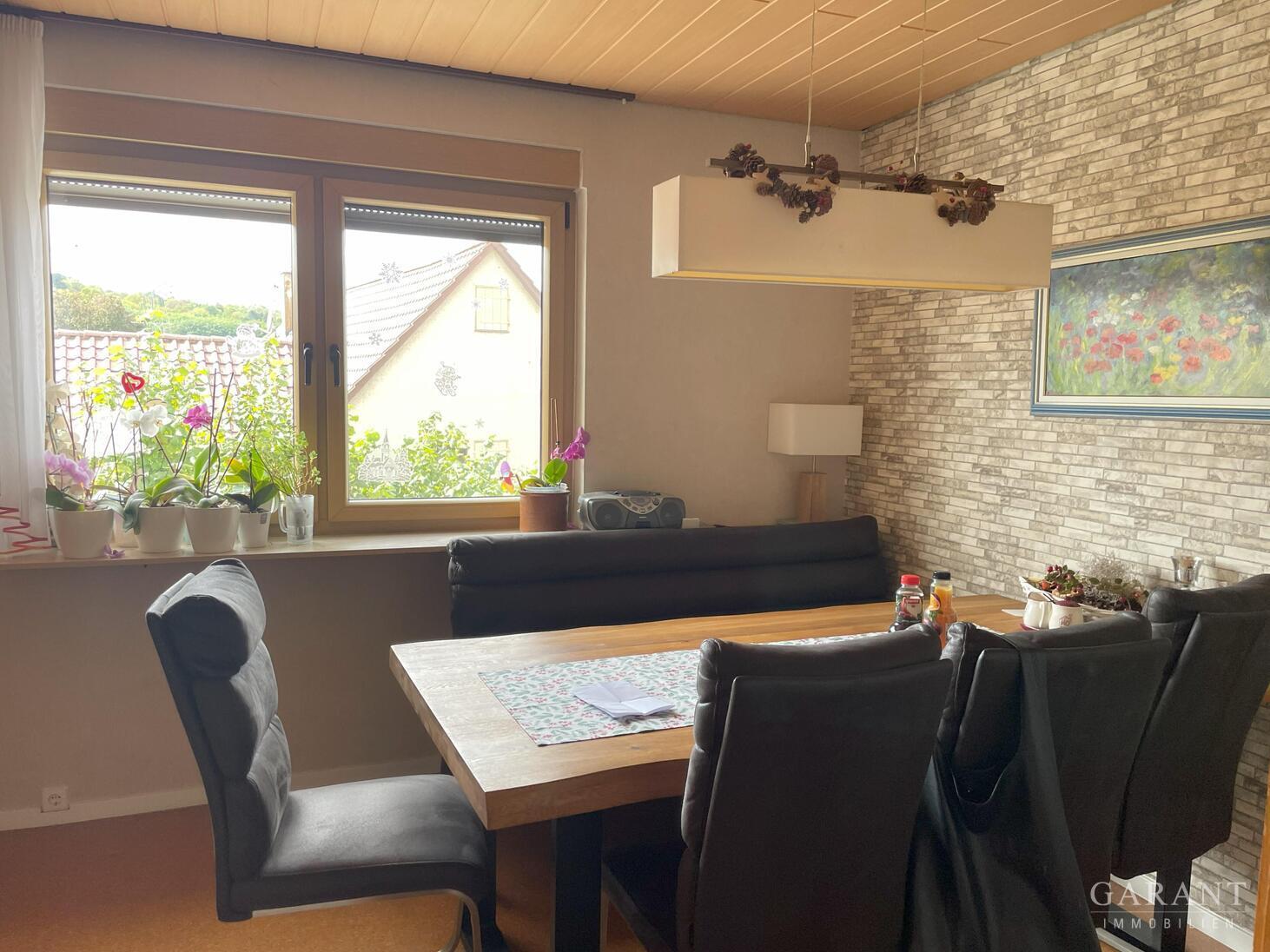 * Charmantes Familien-/Generationenhaus mit ganz viel Potenzial in ruhiger Wohnlage * – 74376 Gemmrigheim, 74376 Gemmrigheim – Vorschaubild 4