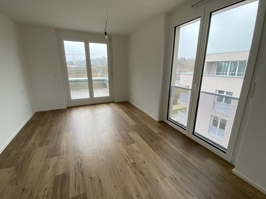 Moderne, geräumige und helle 2-Zimmer-Wohnung mit zwei Balkonen und Abstellkammer