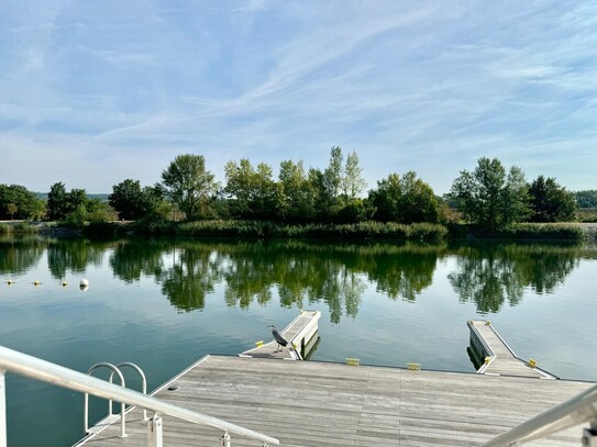 Herbstrabatt! Wohntraum am Wasser! 3-Zimmer mit herrlicher Freifläche und Blick auf die Donau!