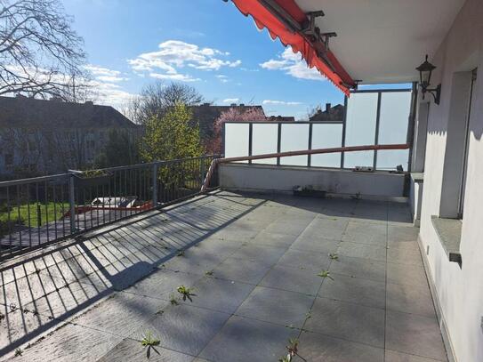 Moderne Büroräume mit Dachterrasse in Aschaffenburg