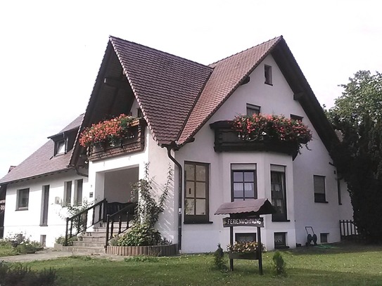 Alleinstehendes Mehrfamilienhaus, Landhaus, Pferde und Tierhaltung, auch Homeoffice, Bayreuth Land