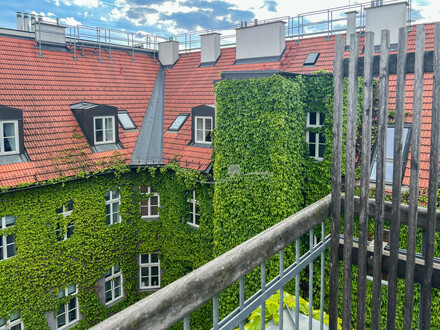 Loftwohnung mit Terrasse und Balkon