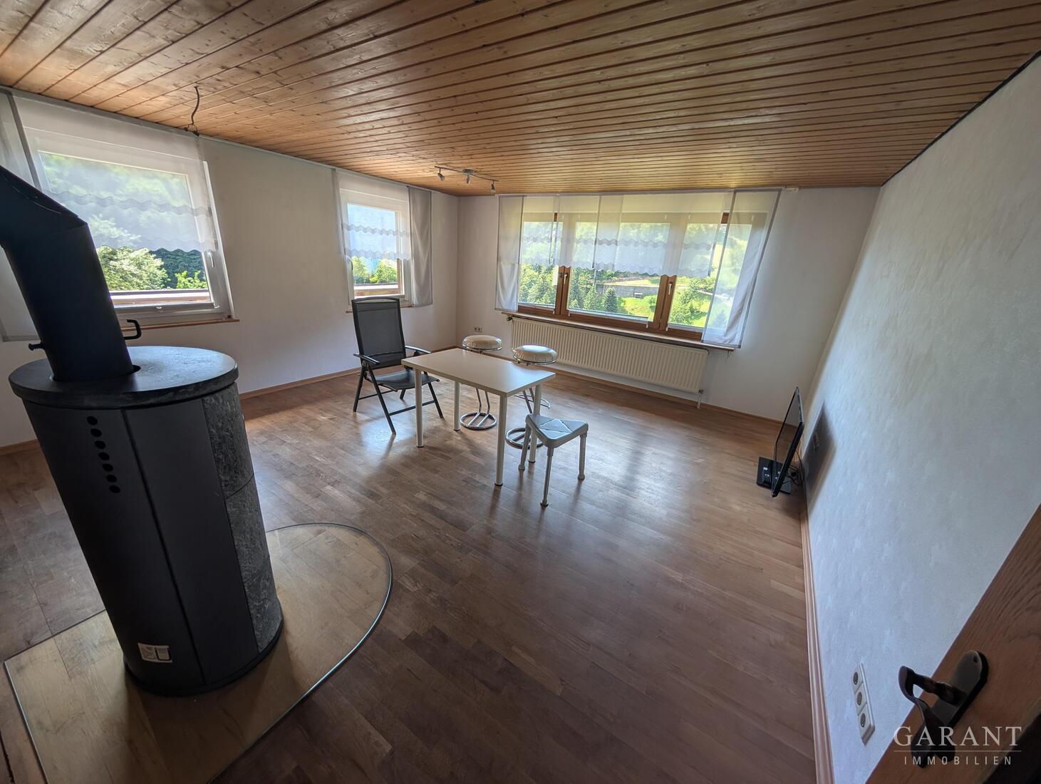 Weit draußen in Alleinlage! Schönes Einfamilienhaus in der Ursprünglichkeit der Natur von Gütenbach. – 78148 Gütenbach, 78148 Gütenbach – Vorschaubild 7