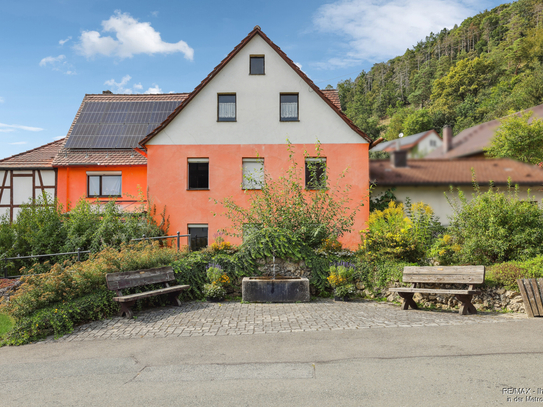 Großzügiges Haus in idyllischer, ruhiger Lage