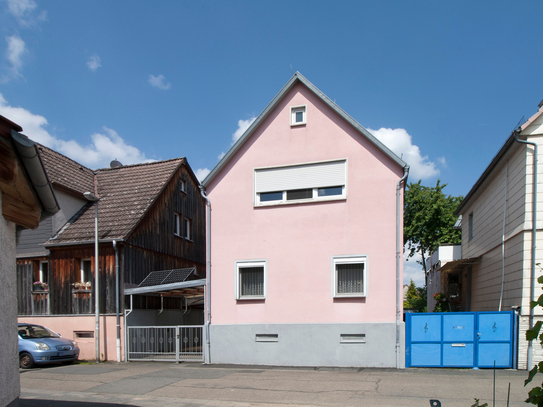 Kleines Einfamilienhaus mit Hof, Nebengebäude und Garten in schöner zentraler Lage von Roßdorf