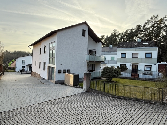 Gepflegtes Dreifamilienhaus in Weiden-West