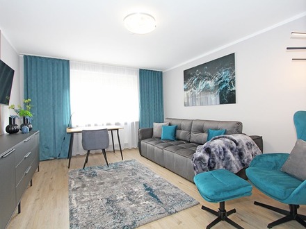 Sanierte, neu möblierte 2-Zimmer Wohnung mit Balkon in Sendling-Westpark