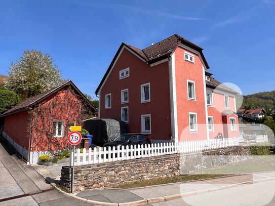 Schmuckstück mit Charme - vermietetes Zweifam.-Haus mitten in Obernzell