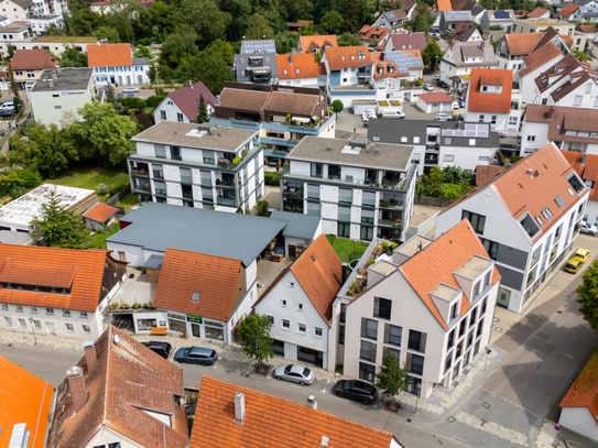 4-ZIMMER WOHNUNG MIT GROßEM GARTENANTEIL IM ZENTRUM VON LANGENAU!